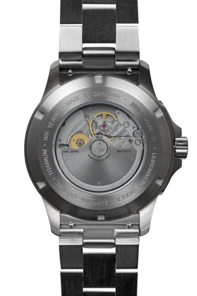 Bauhaus Aviation Herrenuhr Automatik mit GMT und Titan-Gliederarmband